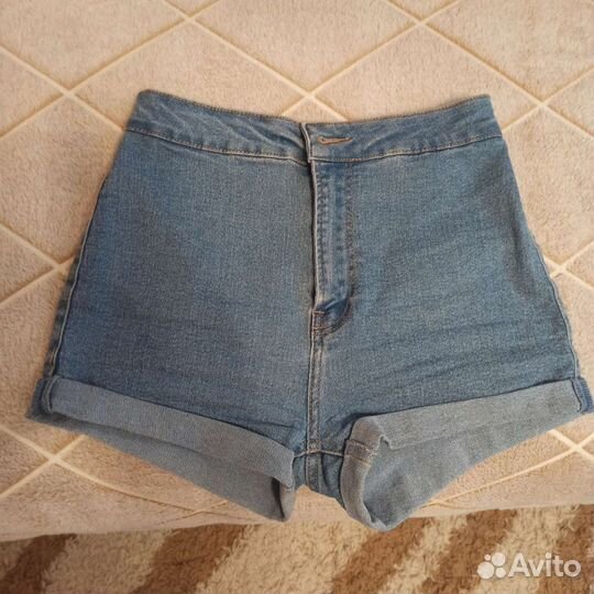 Джинсовые шорты