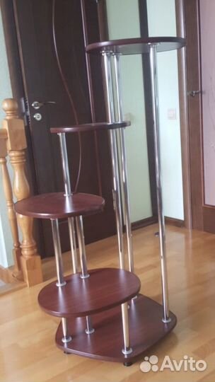 Подставка под цветы дерево