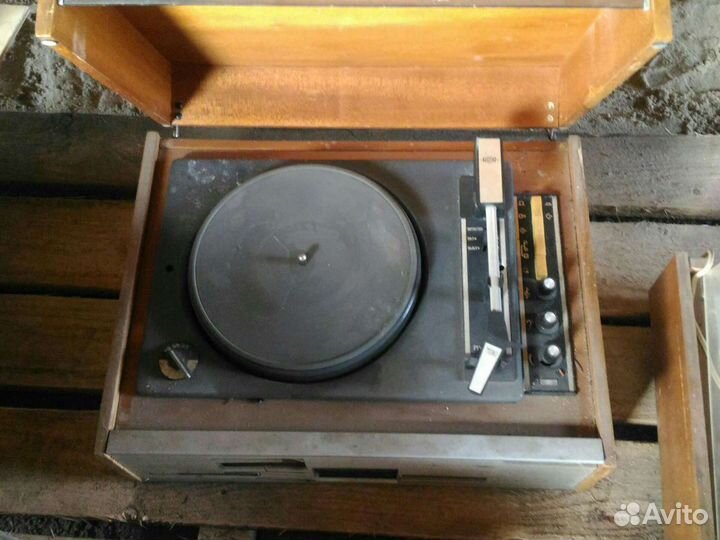 Проигрыватель винила