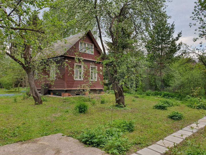 Дача 35 м² на участке 8 сот.