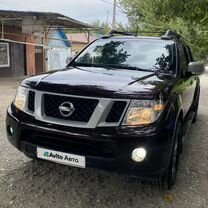 Nissan Navara 2.5 AT, 2012, 284 000 км, с пробегом, цена 1 640 000 руб.