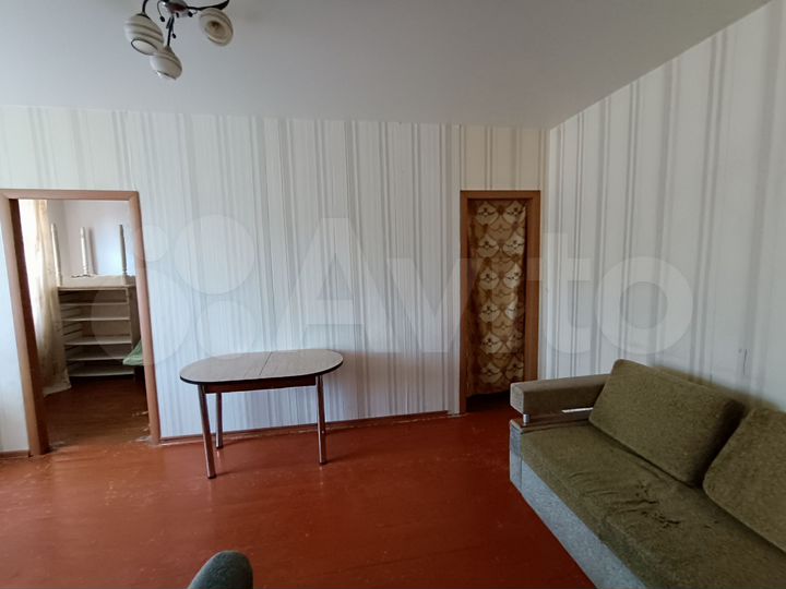 2-к. квартира, 42 м², 1/3 эт.