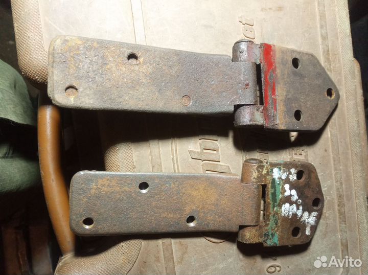 Петля Москвич 402,403,407,410 и др