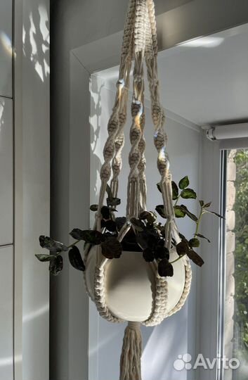 Кашпо подвесное для цветов (макраме)