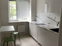 2-к. квартира, 49 м², 1/3 эт.