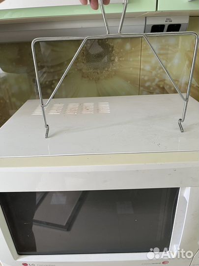 Микроволновая печь с конвекцией