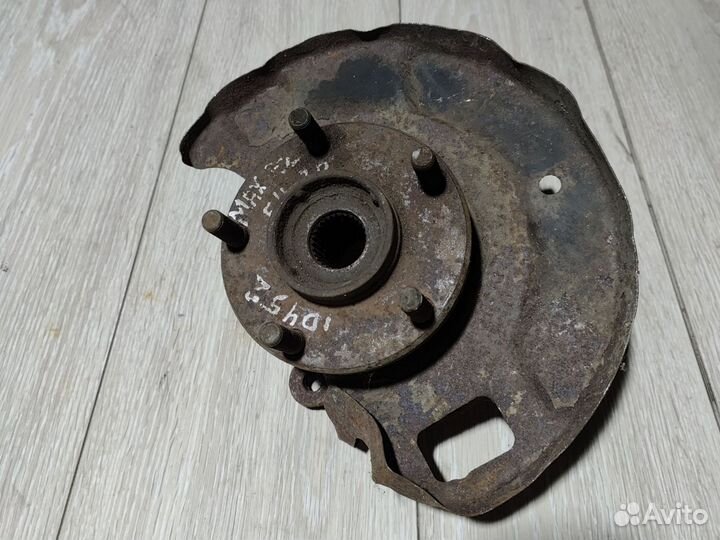 Кулак поворотный левый Maxima A32