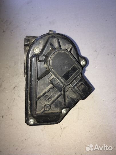 Дроссельная заслонка Ford Focus ll 2s6ufc