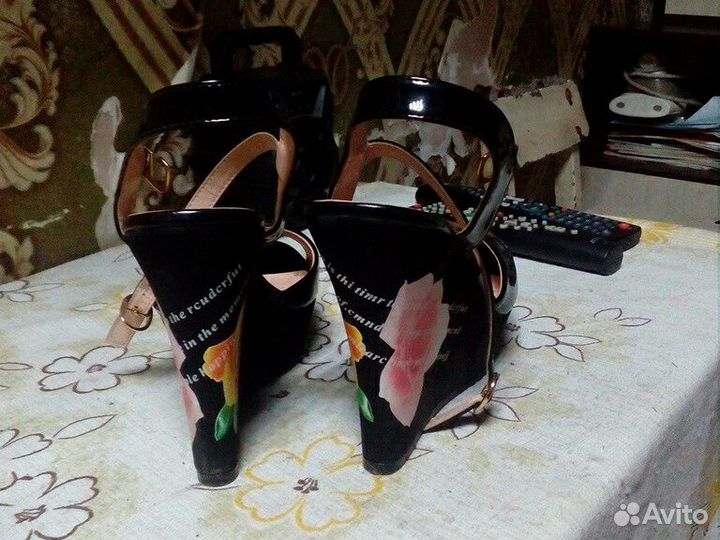 Босоножки