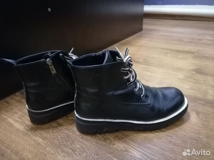 Сапоги весенние для девочки
