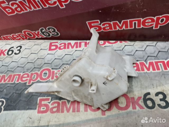 Бачок омывателя Toyota Auris