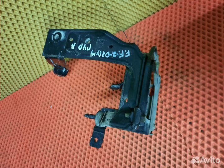 Кронштейн эгур Ford Focus 2