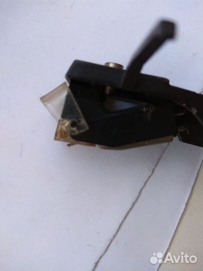 Головка звукоснимателя с иглой