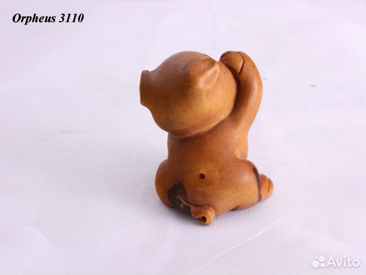 Статуэтка Свинья - Нэцкэ из Дерева Самшит ru*146