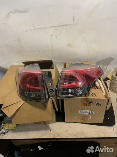 Фонарь задний Toyota Rav4 XA40