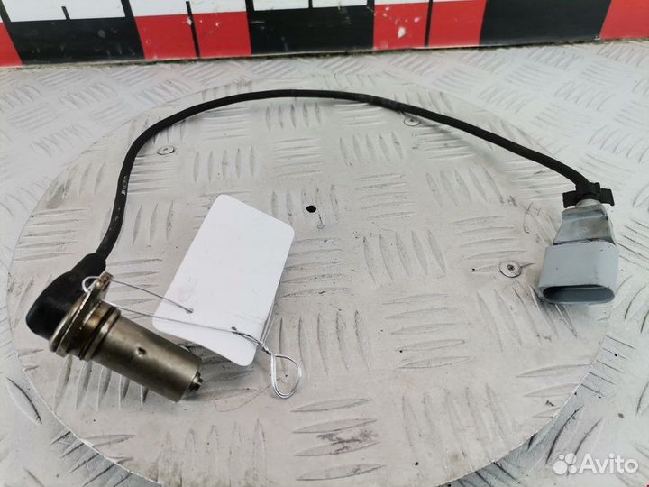 Датчик коленвала Volkswagen Golf 4 2001 038907319