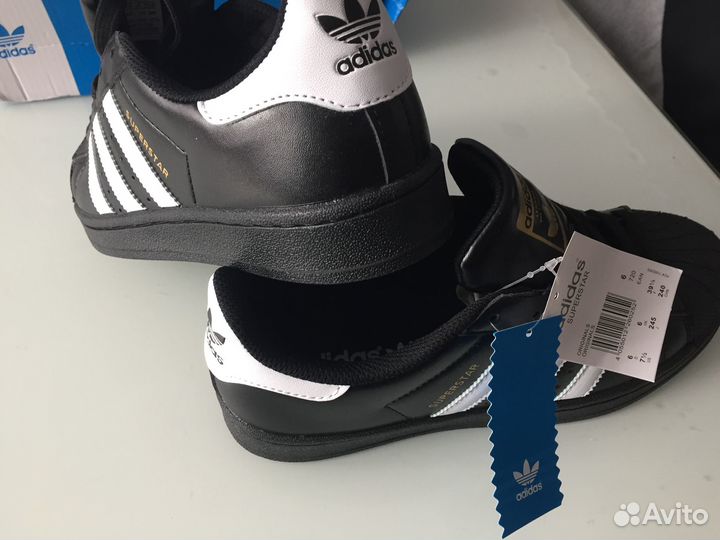 Кроссовки adidas