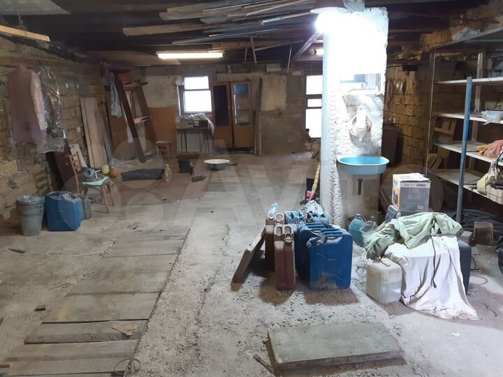 Гараж, > 30 м²