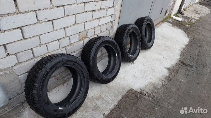 Michelin X-Ice North 4 185/65 R15 92T