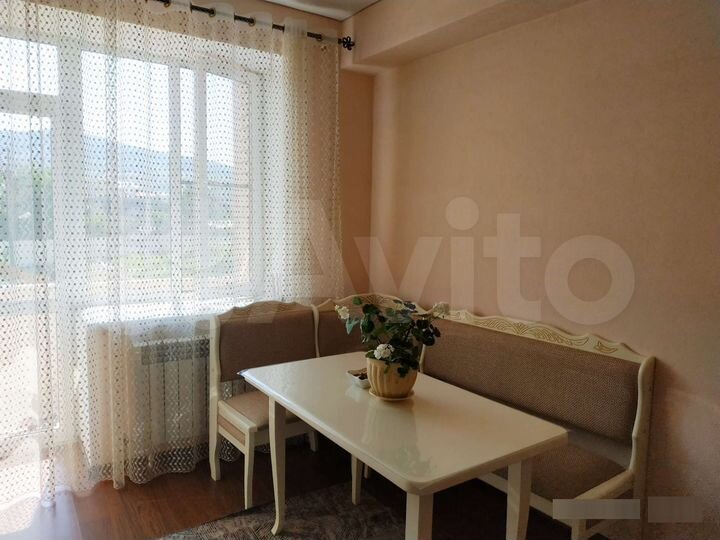 3-к. квартира, 80 м², 2/6 эт.