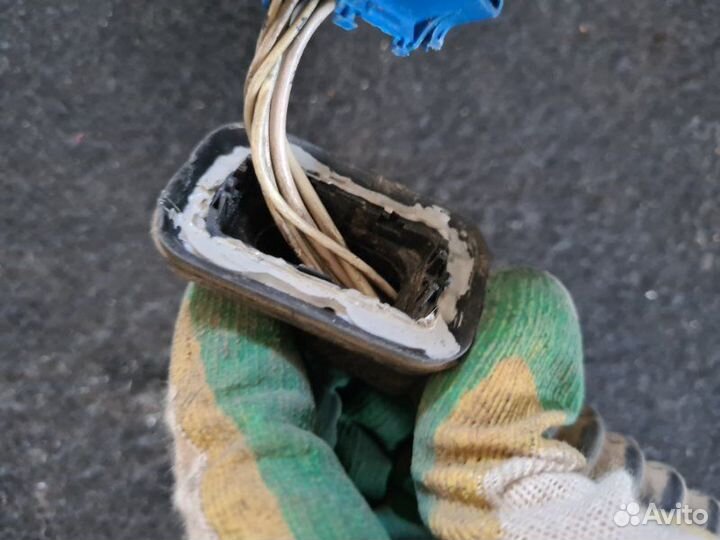 Проводка багажника Volkswagen Touran 1