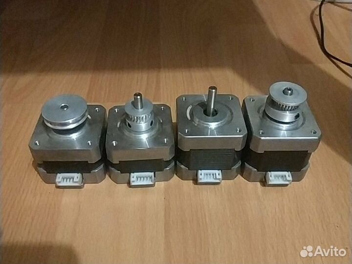 Шаговые двигатели