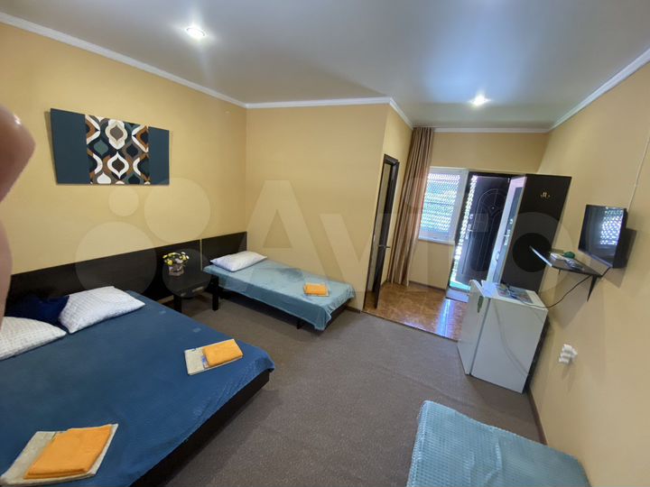 Комната 20 м² в > 9-к., 2/2 эт.