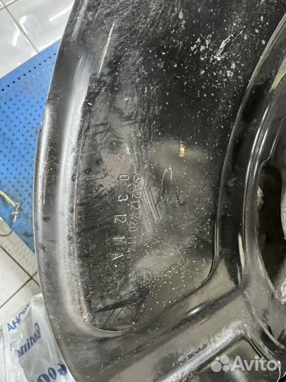 Левый поворотный кулак mercedes оригинал