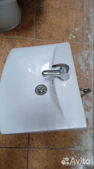 Раковина в ванную бу