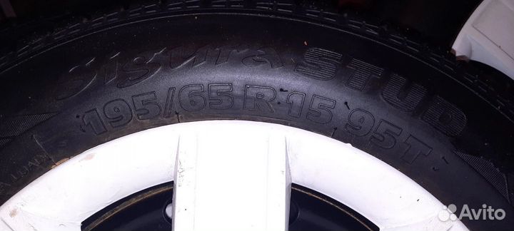 Sakura S929 195/65 R15