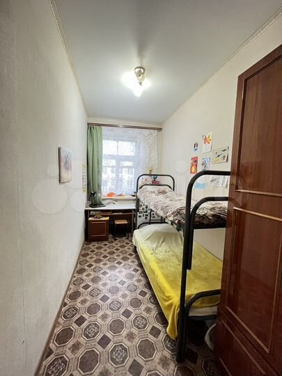 Комната 10 м² в 4-к., 3/4 эт.