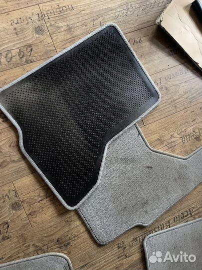 Коарики в салон Mitsubisi Montero Sport 1