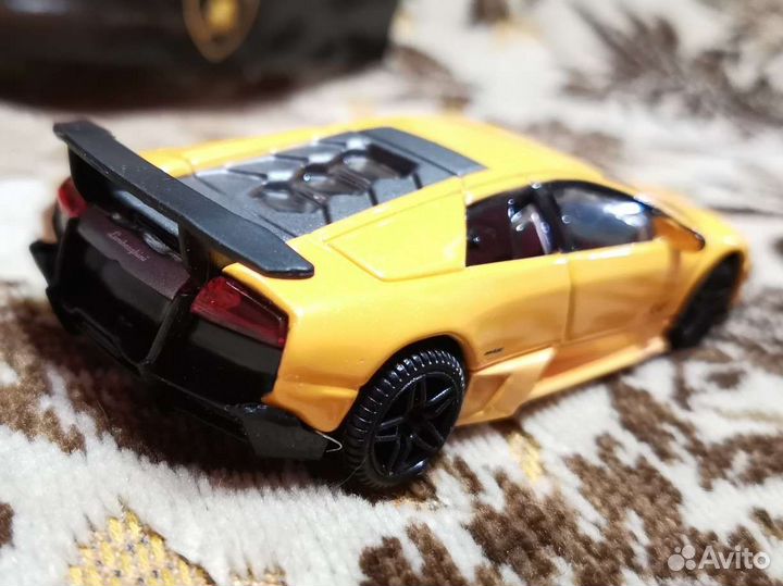 Модель Модель Lamborghini Murcielago LP 670-4 SV r