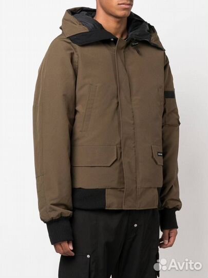 Пуховый бомбер Canada Goose Chilliwack