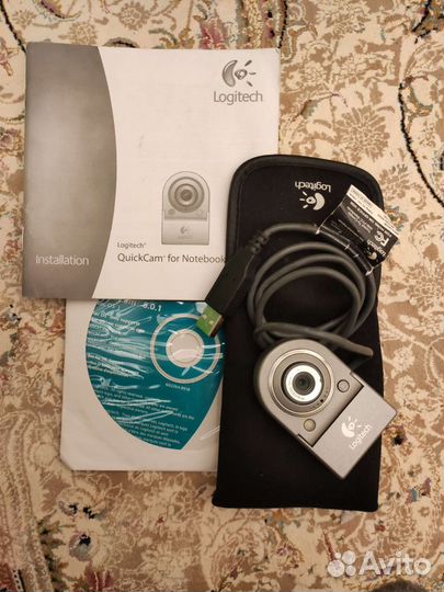 Веб-камера Logitech QuickCam for Notebook Deluxe