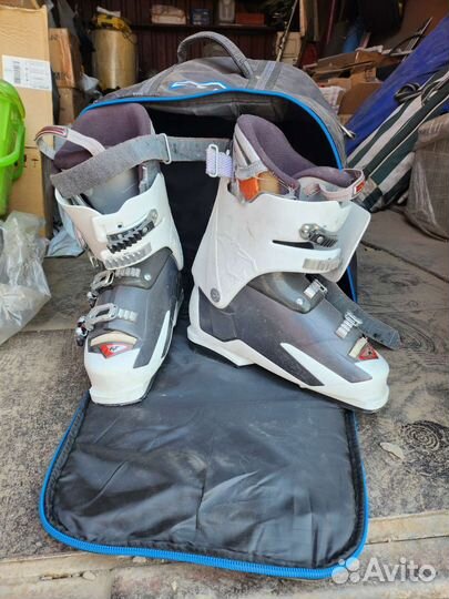 Горнолыжные ботинки