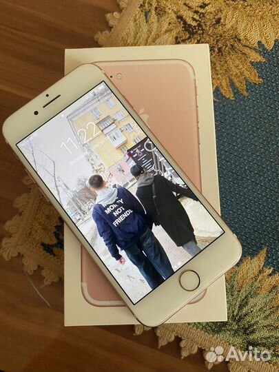 Телефон iPhone 7 32GB