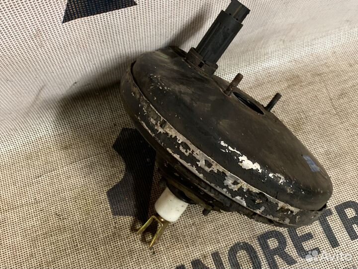 Тормозной вакуумник BMW E36 34331162965