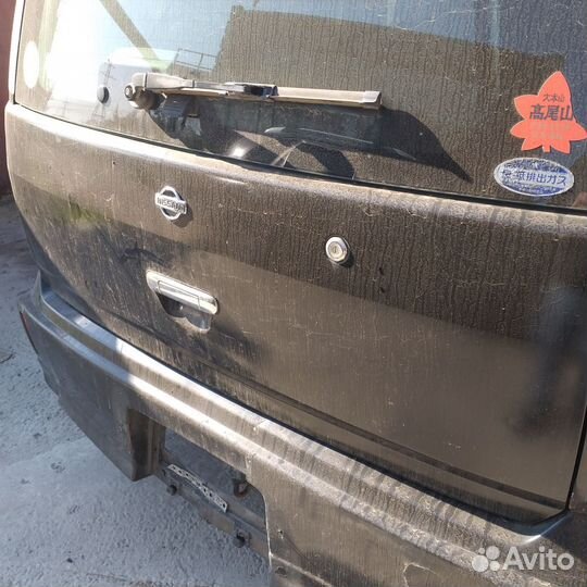Крышка багажника nissan cube z10