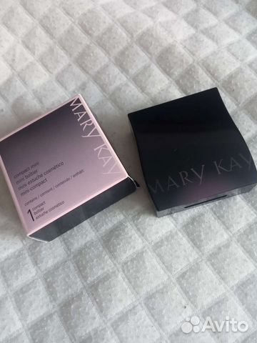 Магнитный футляр для косметики новый