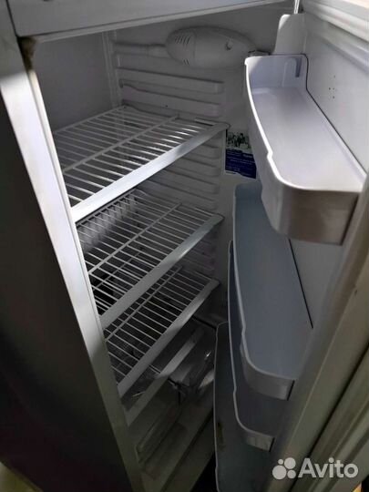 Холодильник Indesit