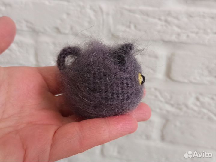 Котенок брелок ручной работы