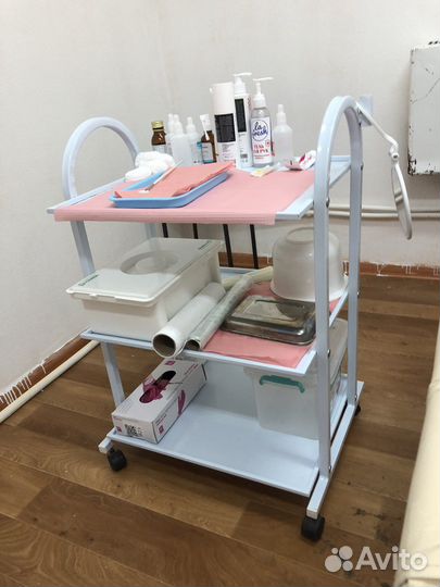 Столик на колесиках косметология массаж