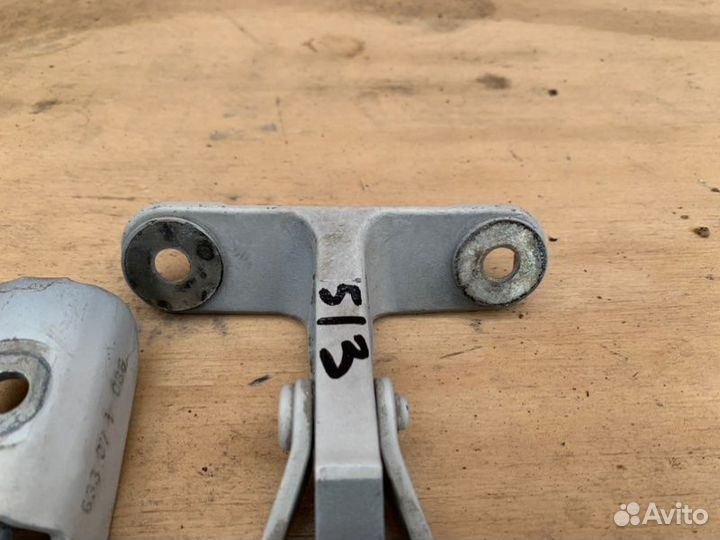 Петля двери багажника Bmw X5 E70 N62B48B 2012