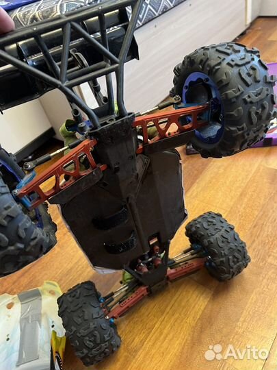 Машина на радиоуправлении Трагги