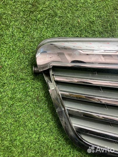 Решетка радиатора Mercedes E W212 3.0 2010