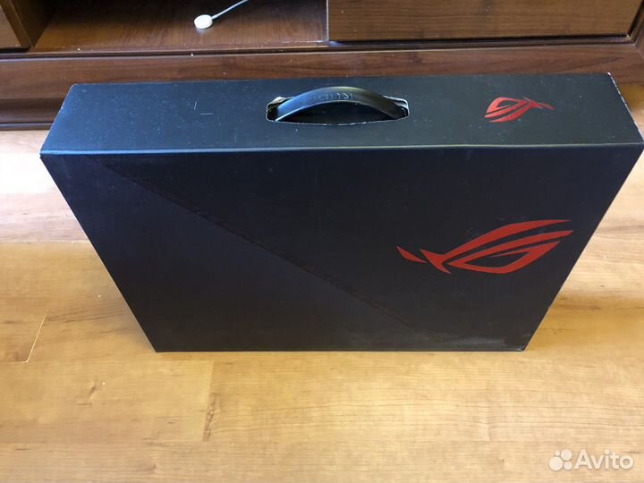 Коробка ROG Zephyrus GU502L