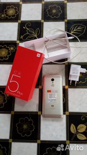 Xiaomi Redmi 5 Plus, 4/64 ГБ