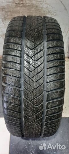 Pirelli Winter Sottozero 3 255/35 R21 98V