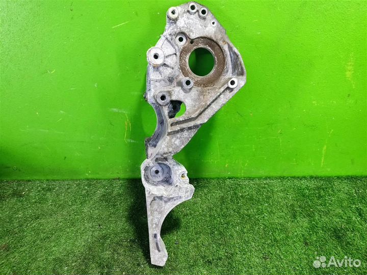 Кронштейн генератора volkswagen Caddy 3 2013